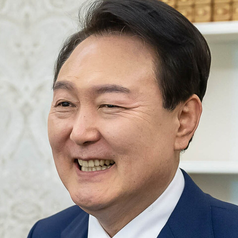 윤석열 무죄 한 달 새 2번, 징역 2년 뒤집혔는데 풀려나진 못한다고?