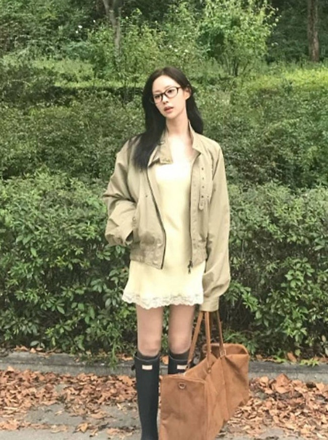 신슬기, 첫 연극 무대에서 보여준 새로운 얼굴 ‘꽃의 비밀’