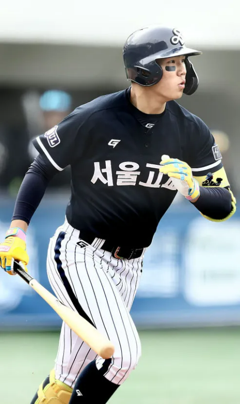 [두산신인계약] 토론토 20억 거절한 두산 김지우 5억 계약! 2027 KBO 신인드래프트 계약금의 경....