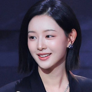 닥터X로 돌아온 김지원 칼단발, 시크한 분위기를 완성하는 태슬컷 스타일 (분당 정자역 유나....