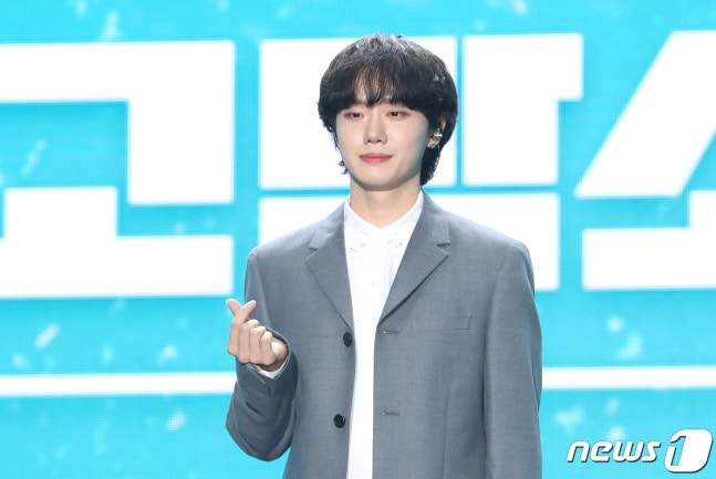 싱어송라이터 <b>하현상</b>, 11월 30일 육군 군악대 <b>입대</b> 손 편지로 팬들에....