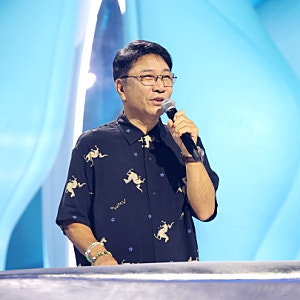 이수만 걸그룹 A2O LITE, '보아 닮은꼴'로 떴는데…데뷔하자마자 터진 논란