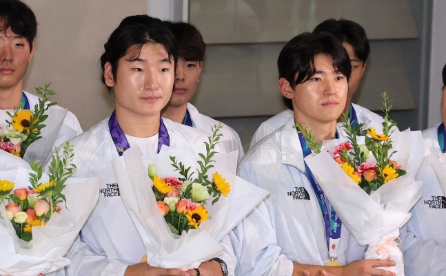 [KBO] '홈런왕' 김도영 vs '2관왕' 곽빈 vs '211안타 신기록' 레이예스... KBO MVP 3파전 불붙었다