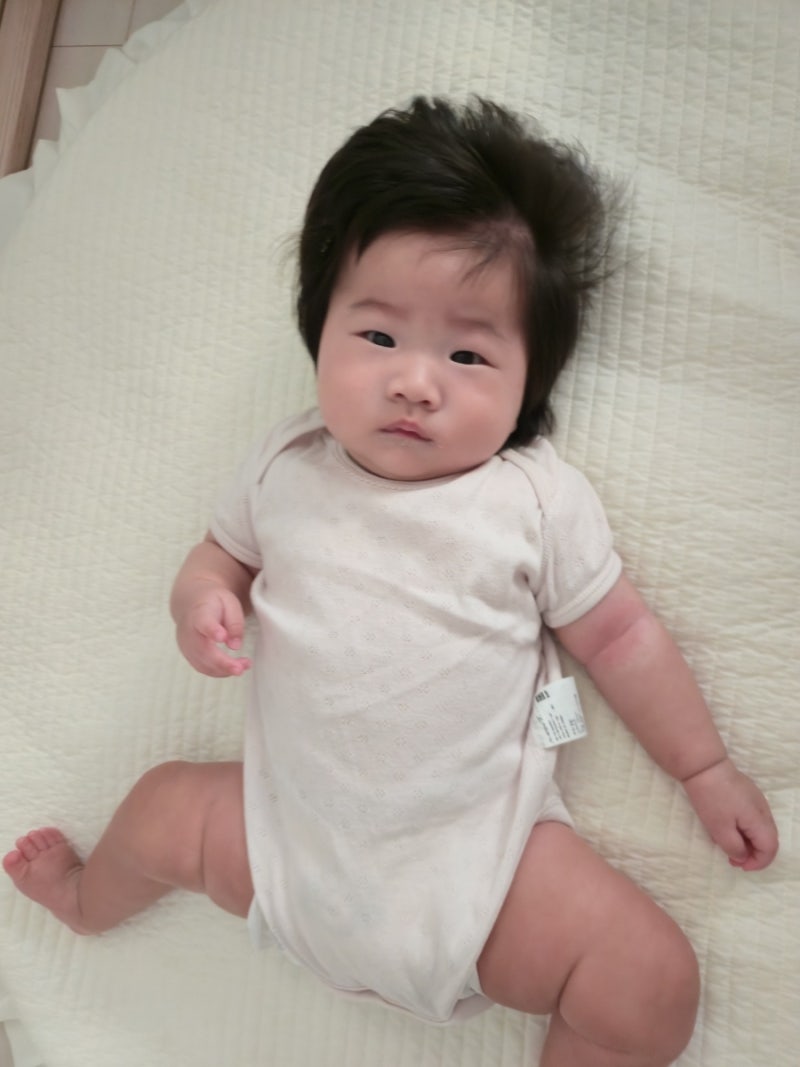 신생아 옷 사이즈 고르는 법｜유니클로 바디수트 60, 70 차이