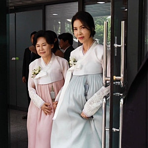 현대가와 사돈 맺은 백지연…이번엔 아들 회사 사내이사로 이름 올렸다