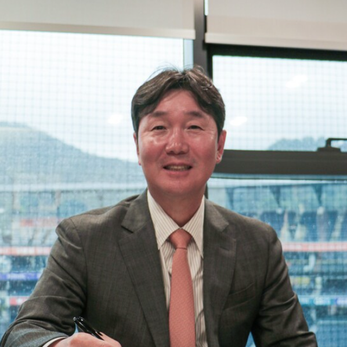 "최지훈·김호령 무조건 잡는다" <b>한화 류지현</b> 감독 <b>취임</b>선물 받을 수....