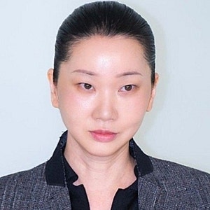 장윤주 런던 집 공개 후 뜻밖의 논란, 넓은 주방에 엇갈린 반응 나온 이유는