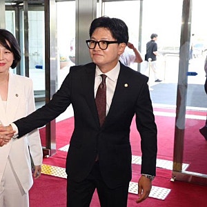 한동훈 딸 허위스펙 의혹 재점화…경찰 ‘새 사실 땐 재수사’, 배현진·민주당 정면 공방