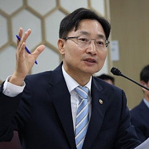 [속보] 이재명 대통령, 새 청와대 비서실장에 임광현 국세청장 전격 임명…강훈식 후임으로 ....