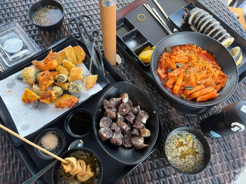 인천 3대 김밥 맛집 광판팔뚝김밥 인천공항점! 이색 비행기 뷰 인스파이어 주변 맛집 추천