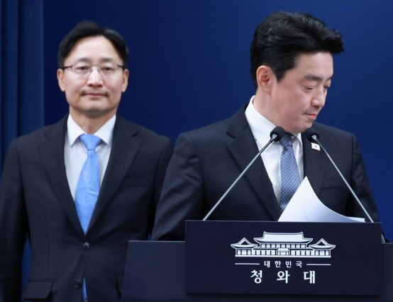 “국세청장이 비서실장으로”…이재명, 강훈식 24일 만에 교체한 이유