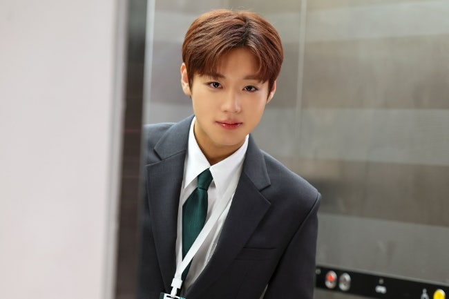 박지훈 광고 :: 덴티스테 영상 광고 비하인드 사진 덴티스테 구강스프레이 후기