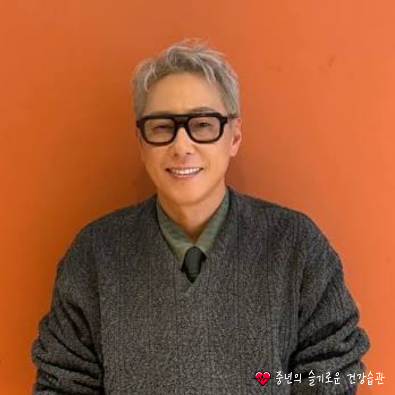 “소장 60cm를 잘라냈다...” 가수 윤종신이 앓는 크론병 초기증상 4가지