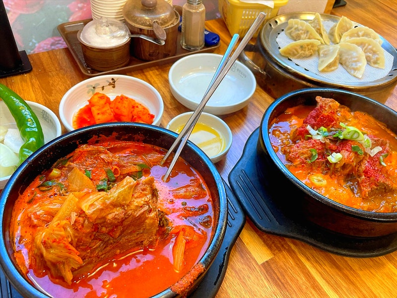 신촌 해장국 맛집 24시 평안도식당 신촌점｜해장은 무조건 여기 가야 하는 얼큰한 뼈해장국 ....