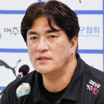 차상현 감독 임기는 2028년까지인데...여자배구 대표팀 다시 모이는 건 내년 4월