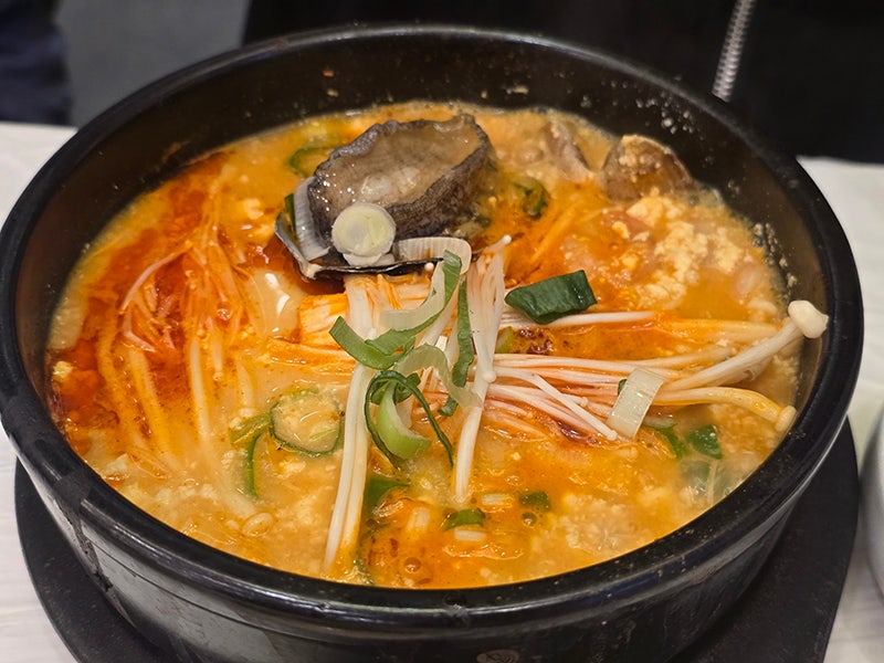 [내돈내산] 강문 해변 맛집으로 소문난 원조 강릉 전복해물뚝배기