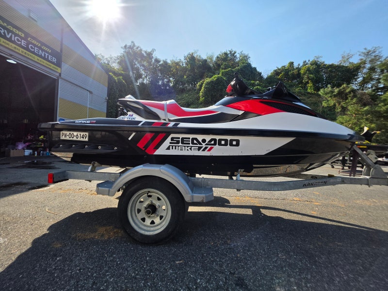 [중고 제트스키 판매] 연식 대비 최상급! 씨두(Sea-Doo) WAKE PRO 215마력 (49시간 주행) + 트레일러 ....