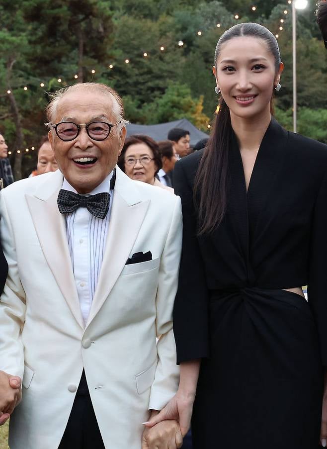 신영균 백수연 참석, 외손녀가 가수 이재?