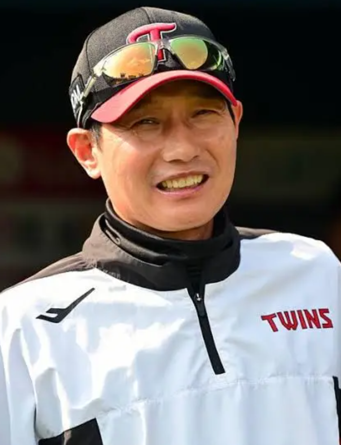 "도영이를 어떻게 잡느냐" <b>염경엽 감독</b>이 준PO 앞두고 꺼낸 말