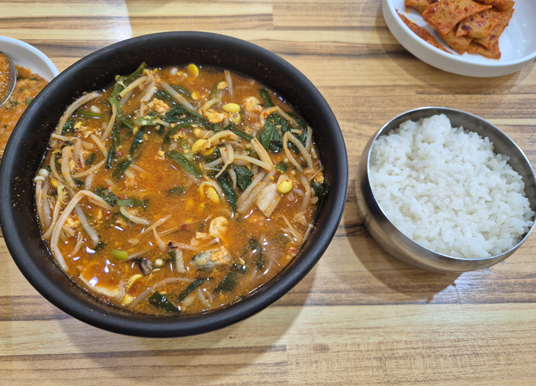 속초 가족여행｜섭죽마을 홍합죽 맛집, 과자의성 쿠키 체험, 양양 낙산사 여행