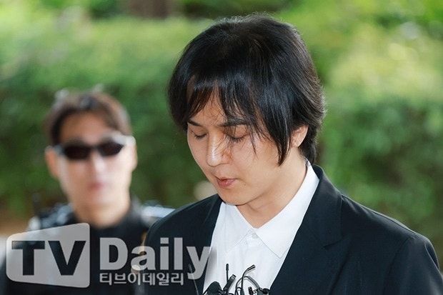 송민호, YG 무관심 대응, 병무청 재복무 절차 검토 소식