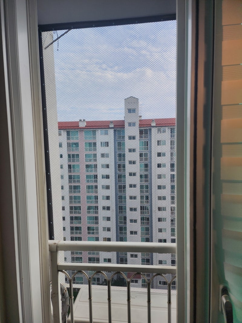 수원 영통구 아파트 실외기실 비둘기퇴치망 설치 & 비둘기똥청소