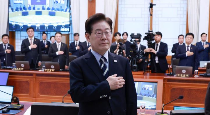이재명 <b>대통령</b> “<b>국무회의</b> 전면 비<b>공개</b> 반대”…“<b>대통령</b>에게 할 ....