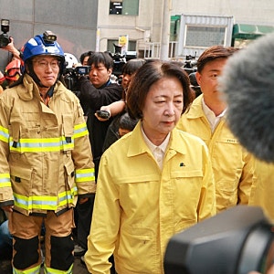 국힘 “경기도 소방차 예산 26억 5천만원 삭감” 구매 25대 축소에 추모 예산까지 논란