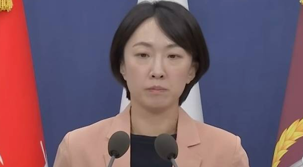 정빛나 국방부 대변인은 누구? 프로필 나이 경력부터 "확인하겠다" 반복 브리핑 논란, 교체론....