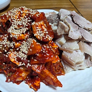 은평구청 충무 칼국수 보쌈_ 굴보쌈, 낙지 보쌈, 꼬막 보쌈