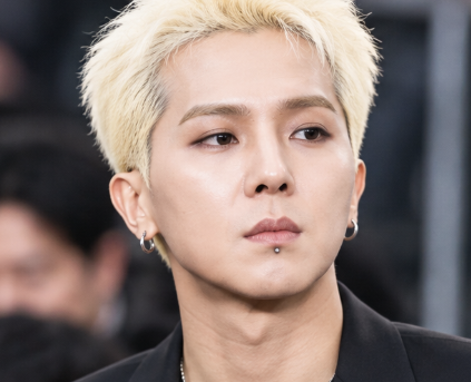 송민호 군대 재입대 재복무 징역 결과 근황...