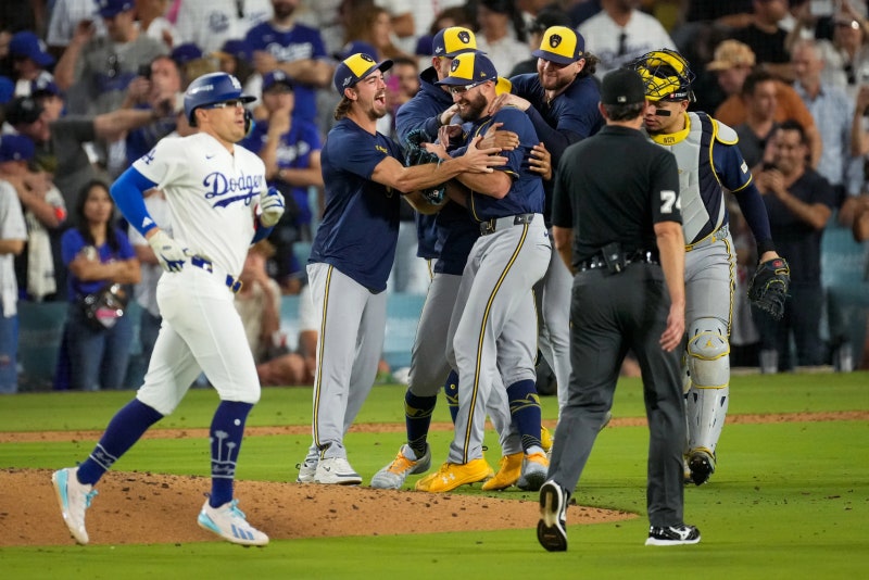밀워키 브루어스 다저스에 복수극 완성! 44년 만의 월드시리즈 진출과 NLCS 스윕승