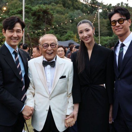 "백수를 맞이한 특별한 날에"… 다정하게 포착된 이재 샘킴, 외조부 신영균 방문