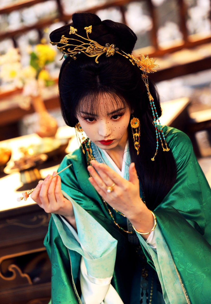 전희미가 이렇게 무서웠나? 피까지 튄 《가금채(嫁金钗)》 예고편, 대체 무슨 일?