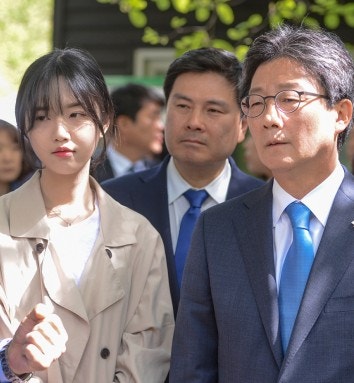 유승민, 딸 유담 31살에 인천대 교수채용 의혹 송치에 "없는 죄 덮어씌워" 뻔뻔