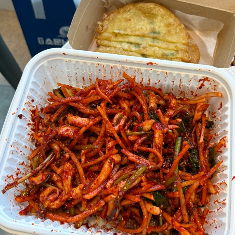 [속초] 원조소문난무침회 | 중앙시장 맛집 오징어무침회 포장후기 + 주차팁