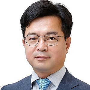 신임 금융위원회 부위원장(차관급), 신진창 사무처장 임명