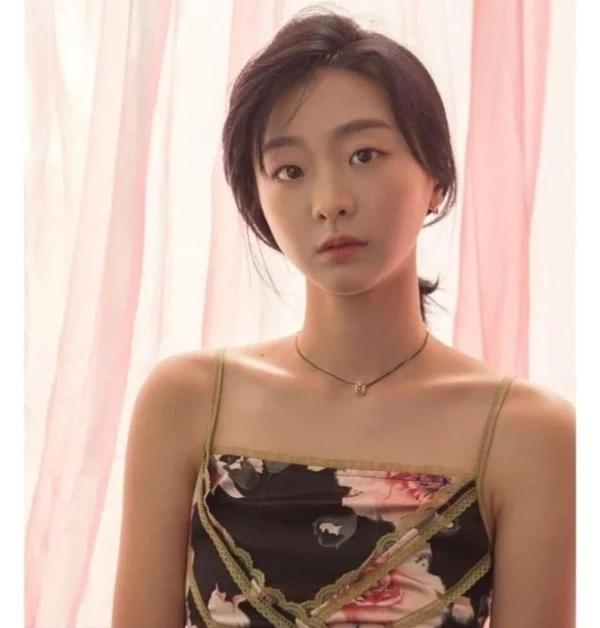 김다미, 데뷔 전 피팅모델 시절 재조명…170cm 비율에 자연스러운 분위기까지