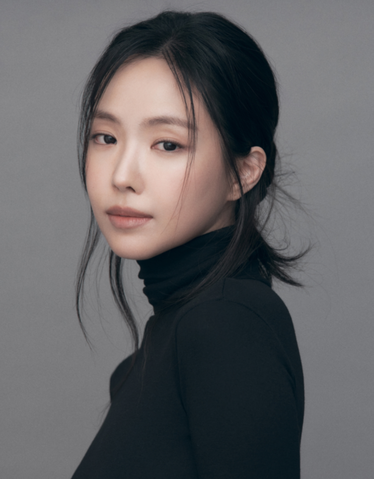 손나은 <b>모친상</b> 비보…동생 <b>손새은</b>과 <b>빈소</b> 지켜, 발인은 19일