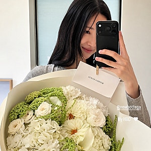 '하정우♥' 차정원, 결혼 발표 후 첫 생일…꽃다발 안고 행복한 예비신부 근황