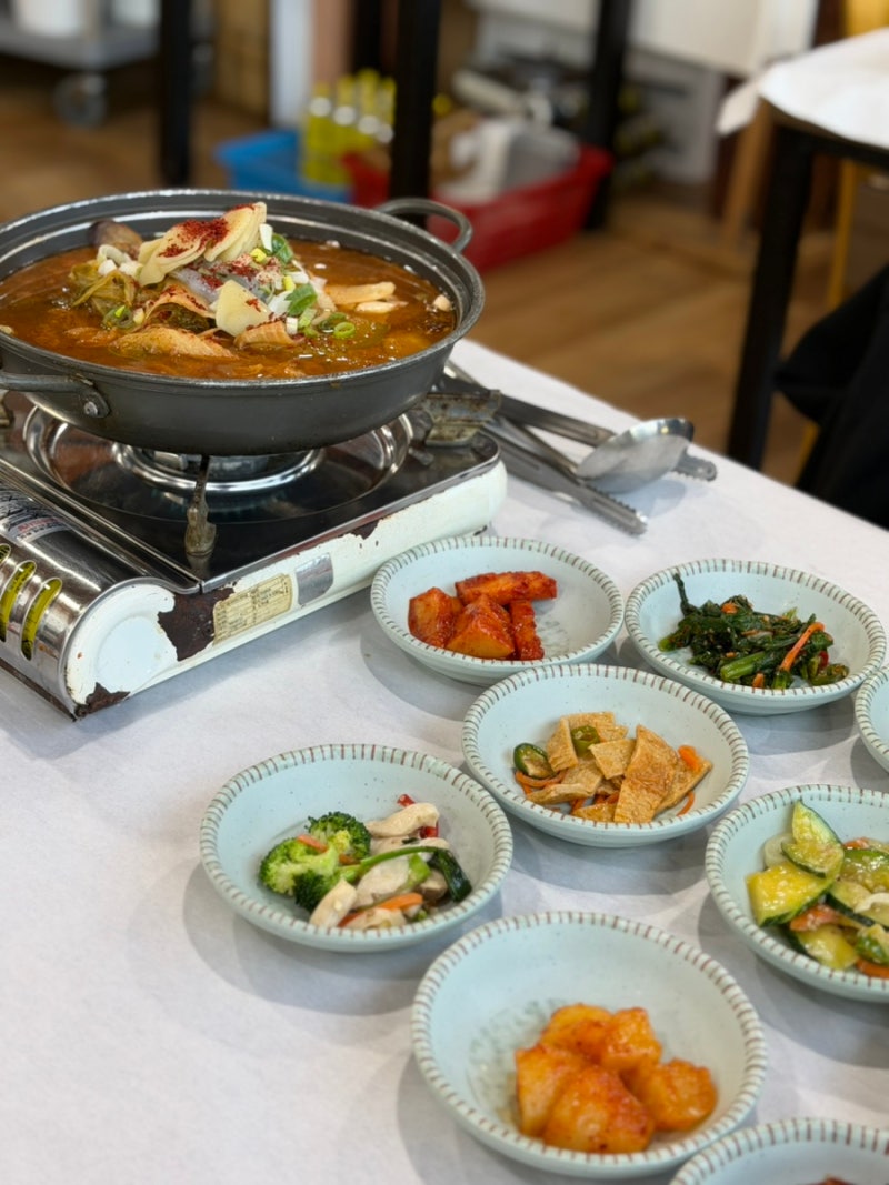 [태안 맛집] 안면도 게국지 원조 '딴뚝통나무집식당' 내돈내산 솔직 후기 (시원하고 깊은 국....