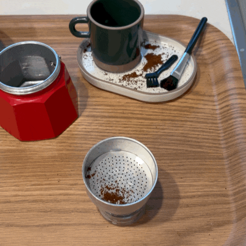 카페가기 힘든 애엄마의 흔한 홈카페...☕️ / 초보의 비알레띠 모카포트 사용법