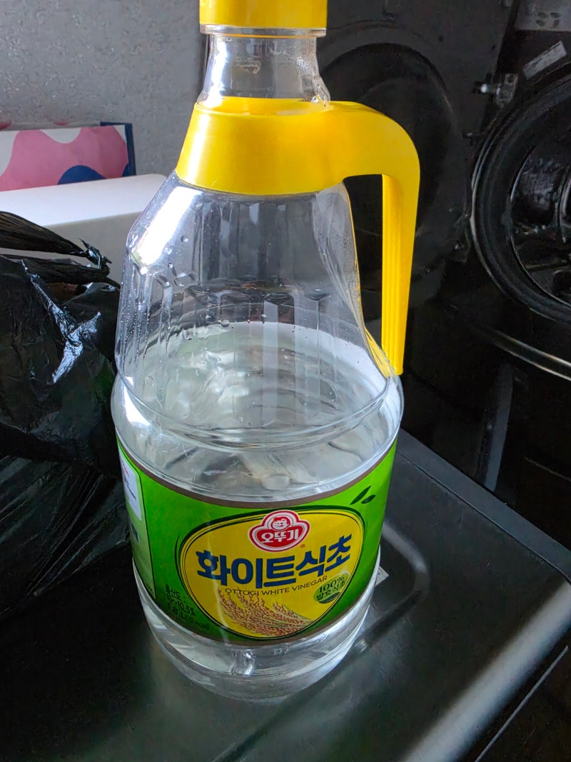 섬유유연제 대신 식초 한 스푼, 건조기 사용 후 빨래 냄새가 달라졌습니다