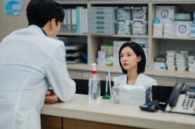 <b>장승조 김지원 플러팅</b> 포착.. 계수정이 커피와 빵에 눈길조차 주지 ....