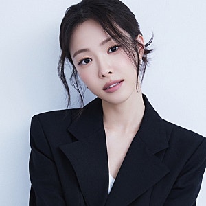 손나은 모친상 비보...동생 손새은과 (LG 트윈스 임찬규)  빈소지켜, 발인은 19일
