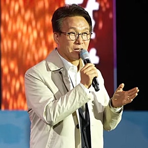 “공연 중인데 이래도 되나?”…가수 박혜원 무대 중단시킨 사람의 정체