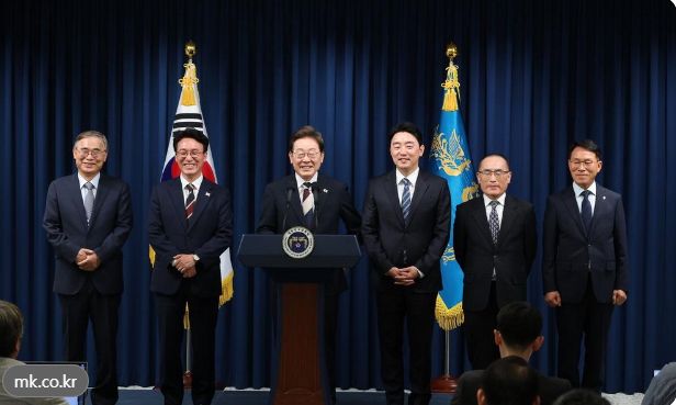 신임 대통령 비서실장 <b>임광현</b>, 실력과 책임감으로 기대를 모으는 이....