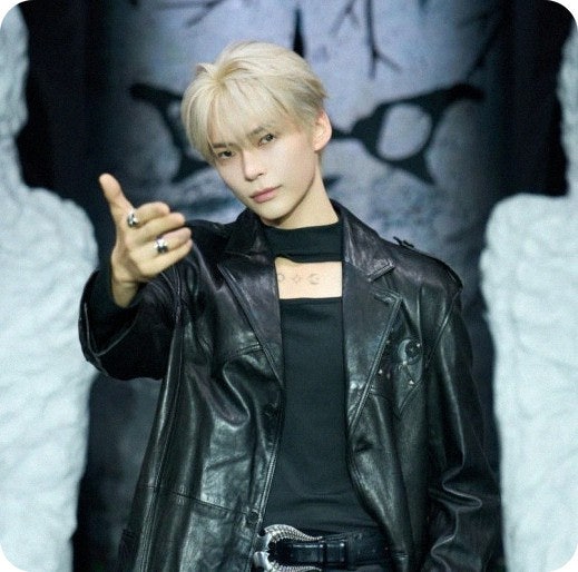 성한빈 엠카운트다운 무대 솔로 타이틀곡 UNDEAD 활동