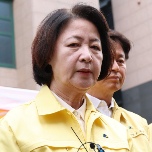 “비통한 마음” 추미애, 소방관 애도문에도 ‘재정 빨대’ 사과는 없었다