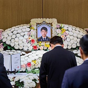 “딸이 7살입니다”…이재명 대통령, 순직 소방관 유족 말에 끝내 침묵